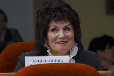 Евгений Солнцев впервые отчитался перед депутатами Заксобрания